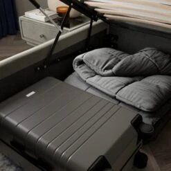 Oversized Ottoman Hotel Bed Frame, Velvet -Furniture Store 30948460 alt03