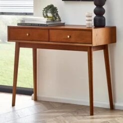 Lowry Desk